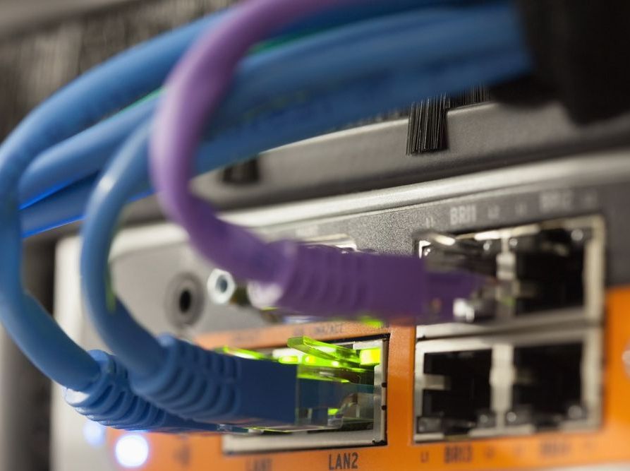 enchufes de intermnet